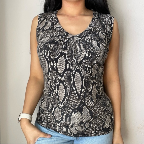 New York & Company Black and White Fitted Tank Top - Picture 1 of 5